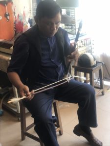 Battambang Cambodia - bamboo trains, dinners gone amuk and the custom of hand wobbling 7 9EE6B09D 6896 49FE 9D51 CAD63D9A03D2