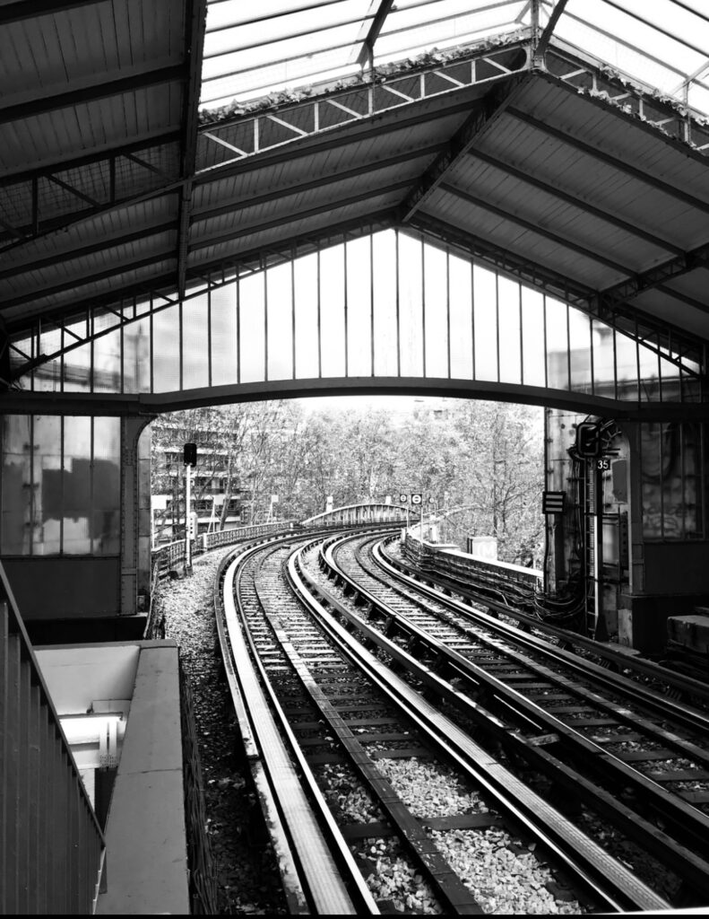 #TRAVEL HACK: HOW TO TAKE A TRAIN LIKE A BOSS – 9 Tips to Ride the Rails Successfully 🚂 26 3FB6BA80 3E38 4562 8509 6E7643798153