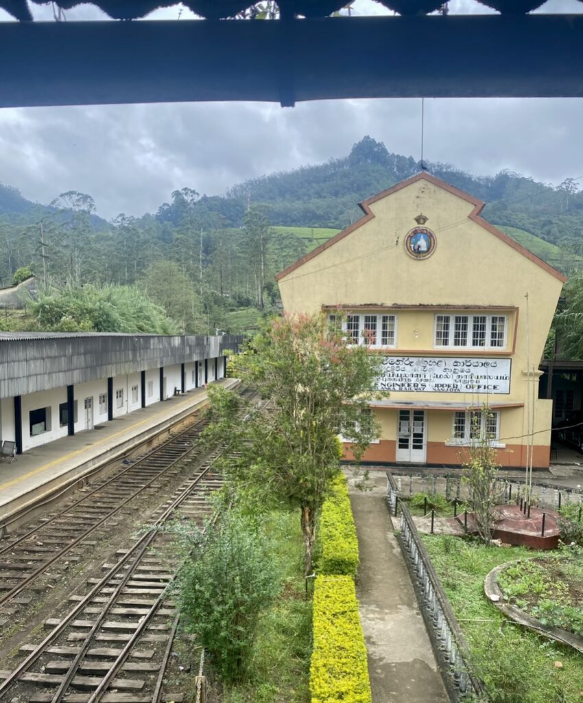 #TRAVEL HACK: HOW TO TAKE A TRAIN LIKE A BOSS – 9 Tips to Ride the Rails Successfully 🚂 10 B73B20B8 7093 4EC5 8DD9 C53595D69E3E